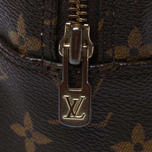 LOUIS VUITTON Monogram Trousse Toilette 28 - Picture 4 of 17